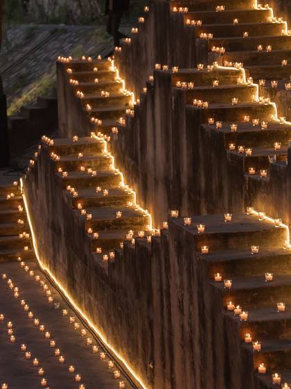 Aisle / Walkway — wedding decor — Alila + Samode Jaipur
